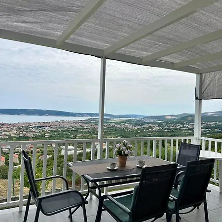 Apartment Retreat With A View
